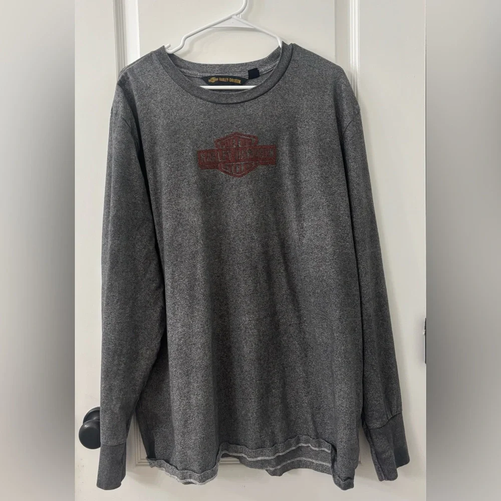 Harley-Davidson Gray Tee with Gold Logo Tag - Picture 1 of 5